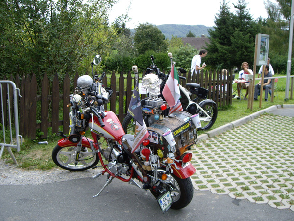 048_fanmotorrad