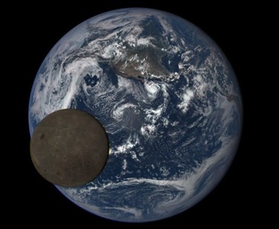 Vorübergang Mond-Erde.jpg